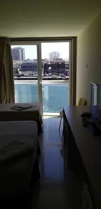 Comfort Tek Büyük veya İki Ayrı Yataklı Oda