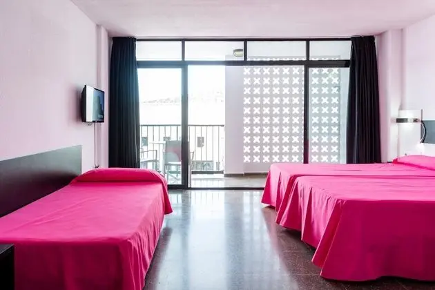 Rocks Room (Twin)