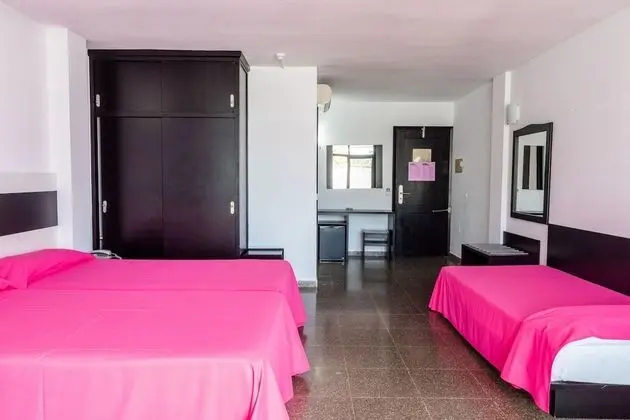 Rocks Room (Twin)