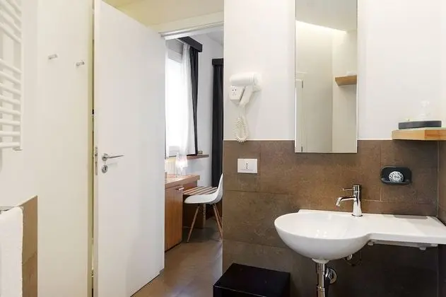 Tek Büyük veya İki Ayrı Yataklı Oda, Balkon