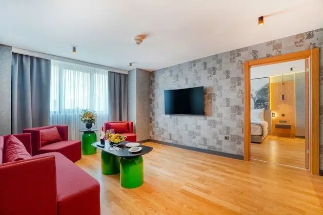 Premium Süit