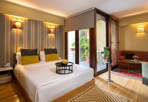 Deluxe Tek Büyük Yataklı Oda