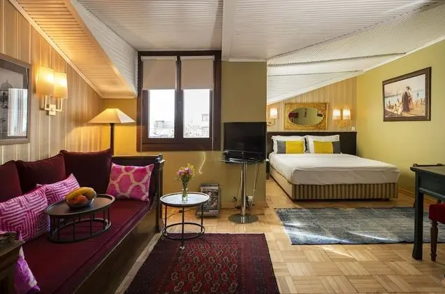 Deluxe Tek Büyük Yataklı Oda