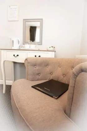 Traditional Tek Büyük Yataklı Oda