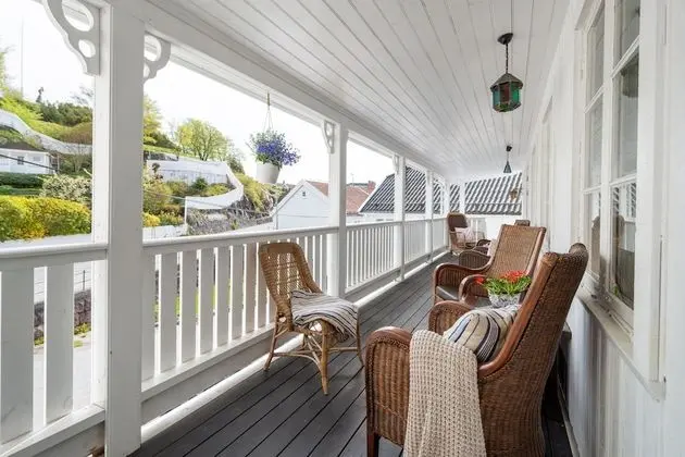 Tek Büyük veya İki Ayrı Yataklı Oda, Balkon