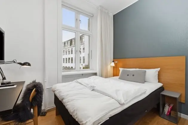 Tiny ( 1 Small Bed 90x200cm)