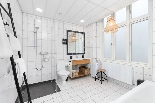 X-Large (1 King Size Bed or 2 Sgl Bed 180x200cm)