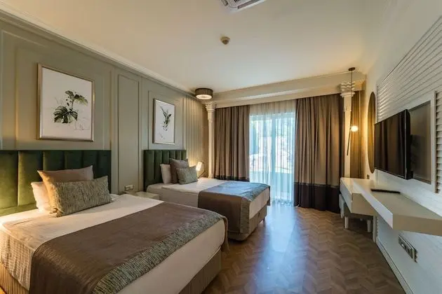 Bali Deluxe Villa (Quadruple Use)