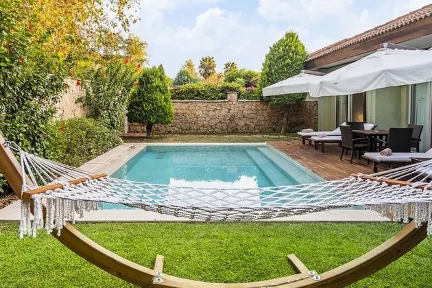 Bali Villa (Quadruple Use)