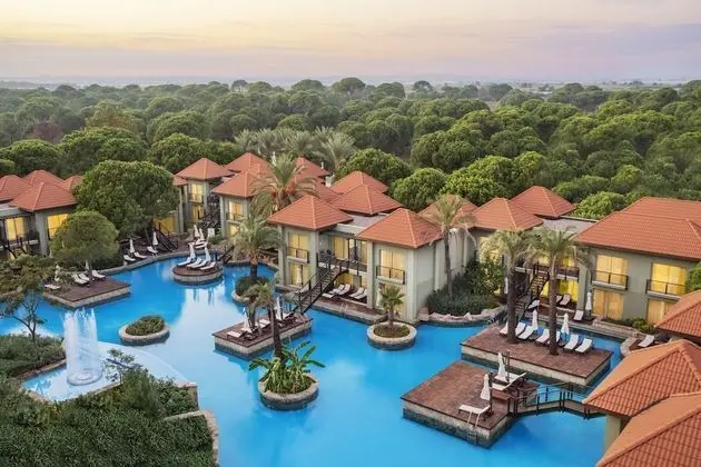 Lake Villa  (Quadruple Use)