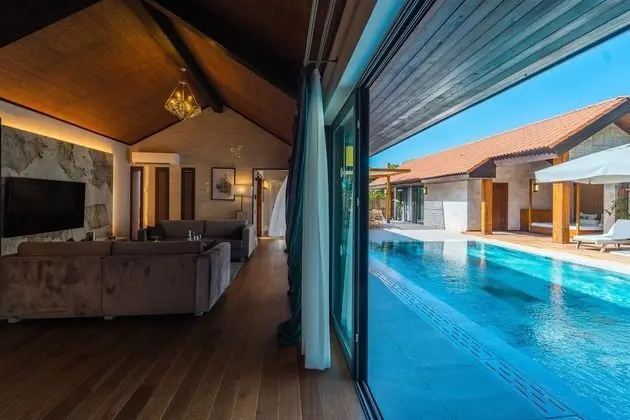 Superior Villa