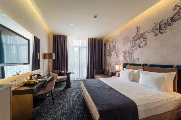 Deluxe Oda, Havuz ve Bahçe Manzaralı, Balkonsuz