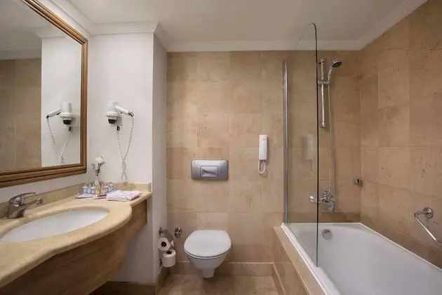 https://images.etstur.com/files/images/hotelImages/TR/50129/l/IC-Hotels-Green-Palace-Oda-365212.jpg