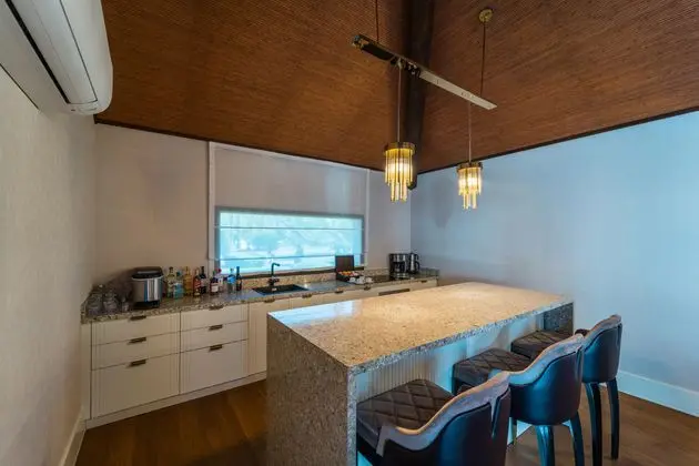 https://images.etstur.com/imgproxy/resize/2560x1440/files/images/hotelImages/etsrooms/108/IC_Hotels_Green_Palace__Villas_20241129153702_0.jpg