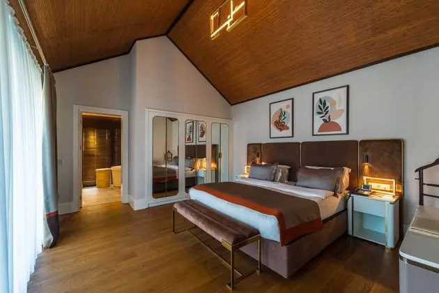 https://images.etstur.com/imgproxy/resize/2560x1440/files/images/hotelImages/etsrooms/108/IC_Hotels_Green_Palace__Villas_20241129153702_2.jpg