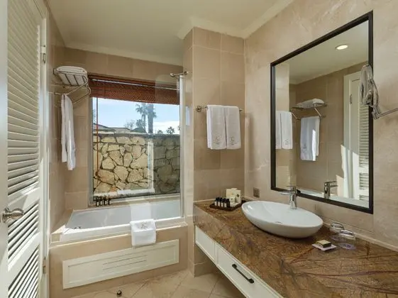 https://images.etstur.com/imgproxy/resize/2560x1440/files/images/hotelImages/etsrooms/108/IC_Hotels_Green_Palace__Villas_20250414171730_10.jpg