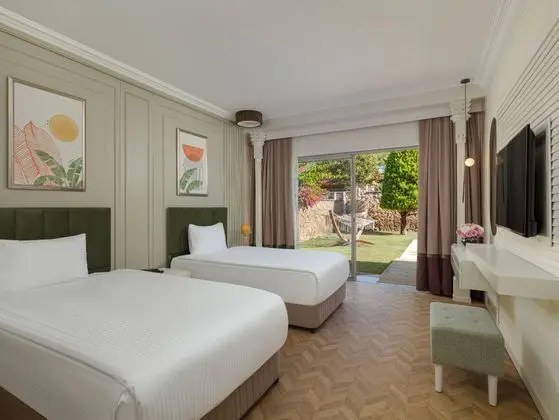 https://images.etstur.com/imgproxy/resize/2560x1440/files/images/hotelImages/etsrooms/108/IC_Hotels_Green_Palace__Villas_20250414171730_9.jpg
