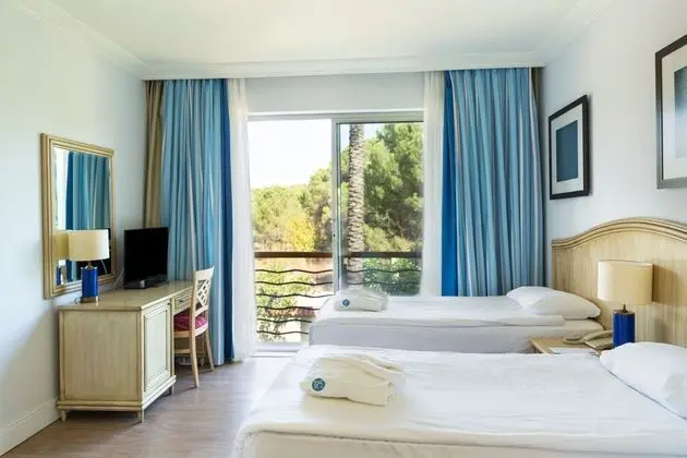 Lake Deluxe Villa
