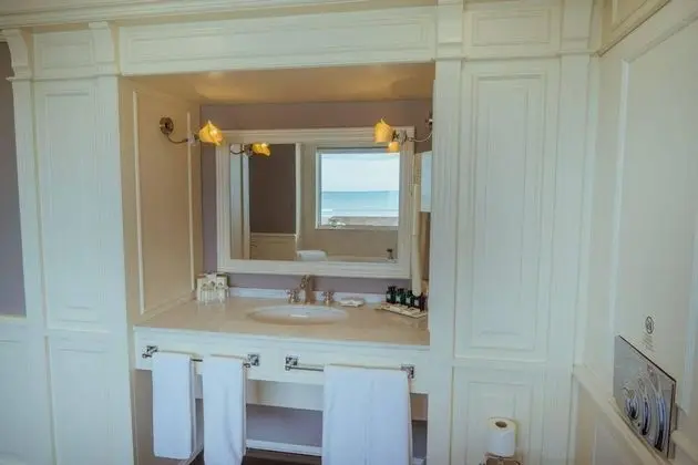 https://images.etstur.com/files/images/hotelImages/TR/51865/l/IC-Hotels-Santai-Family-Resort-Oda-364808.jpg