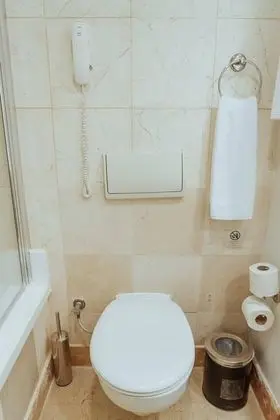https://images.etstur.com/files/images/hotelImages/TR/51865/l/IC-Hotels-Santai-Family-Resort-Oda-364821.jpg