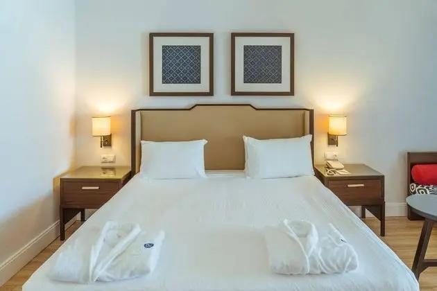 https://images.etstur.com/files/images/hotelImages/TR/51865/l/IC-Hotels-Santai-Family-Resort-Oda-364936.jpg