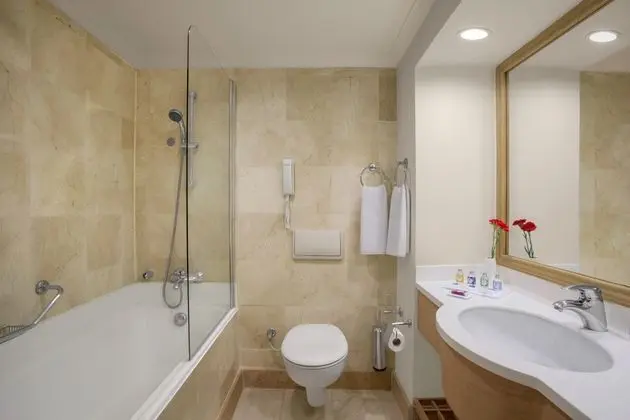 https://imagessl.etstur.com/files/images/hotelImages/test/TR/51866/l/Santai-Junior-Suite-3.jpg
