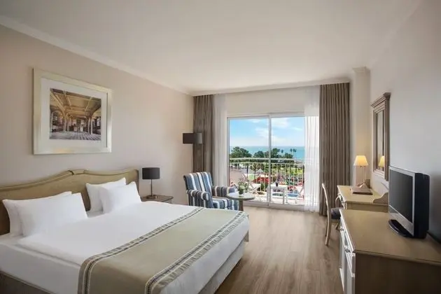 https://imagessl.etstur.com/files/images/hotelImages/TR/51865/l/IC-Hotels-Santai-Family-Resort-Oda-36597.jpg