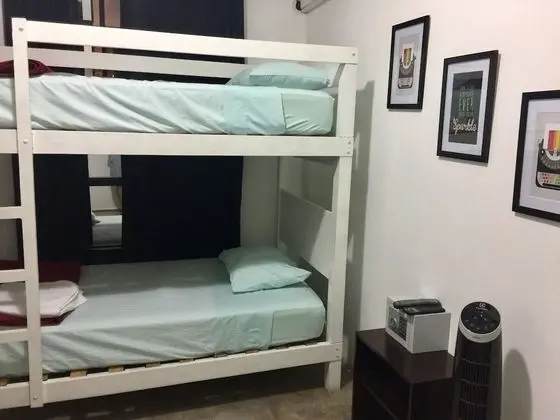 Dört Kişilik Oda, Ortak Banyo