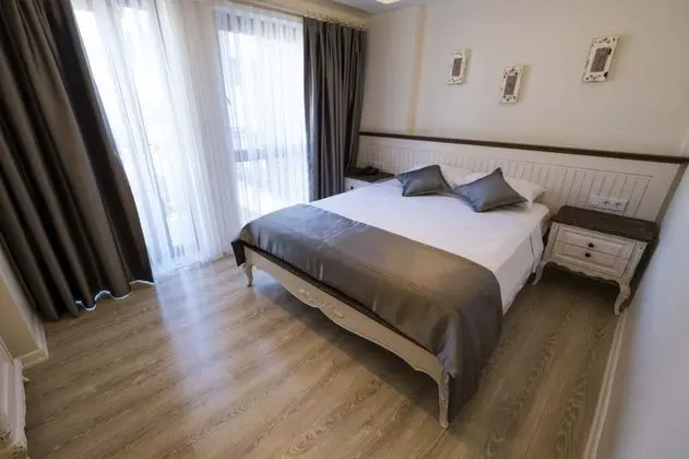 Deluxe Oda, Havuz veya Bahçe Manzaralı, Non-Smoking Room