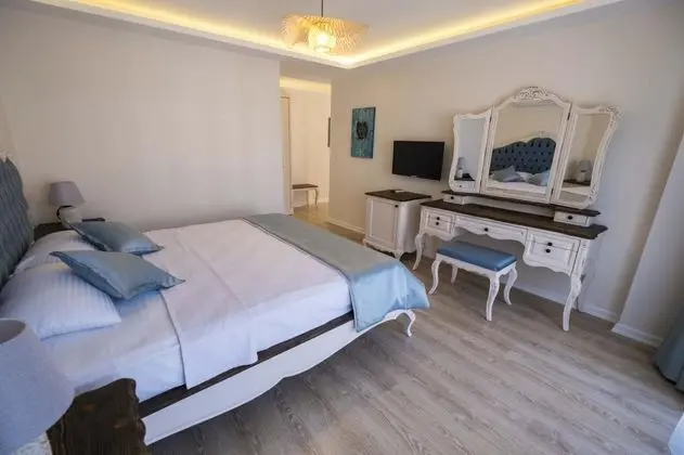 Deluxe Oda, Havuz veya Bahçe Manzaralı, Non-Smoking Room