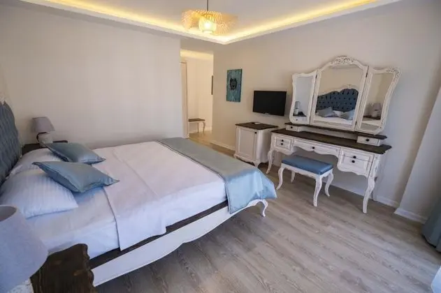 Deluxe Oda, Havuz veya Bahçe Manzaralı, Non-Smoking Room
