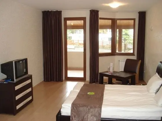 Tek Büyük veya İki Ayrı Yataklı Oda, Balkon