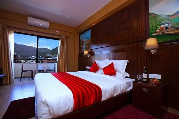 Deluxe Tek Büyük Yataklı Oda, Dağ Manzaralı