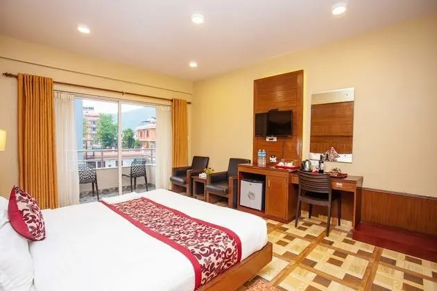Deluxe Tek Büyük Yataklı Oda, Dağ Manzaralı
