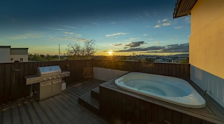 Luxury Villa, 3 Yatak Odası, Sauna, Şehir Manzaralı