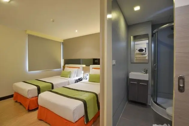 Deluxe Room Twin Beds