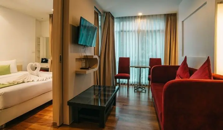 One Bedroom Apartment
