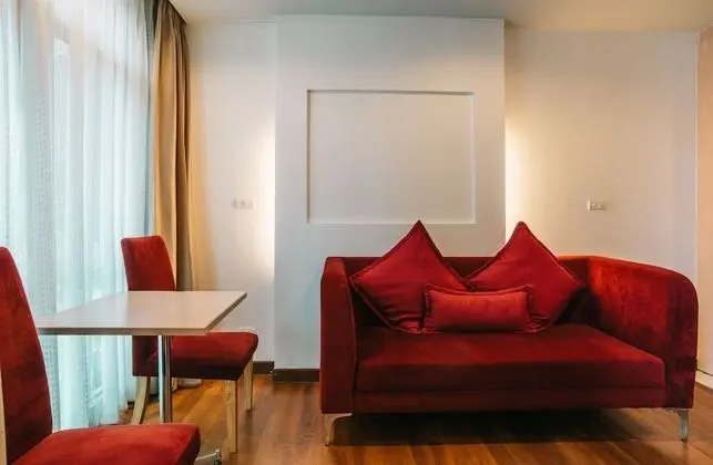 One Bedroom Apartment