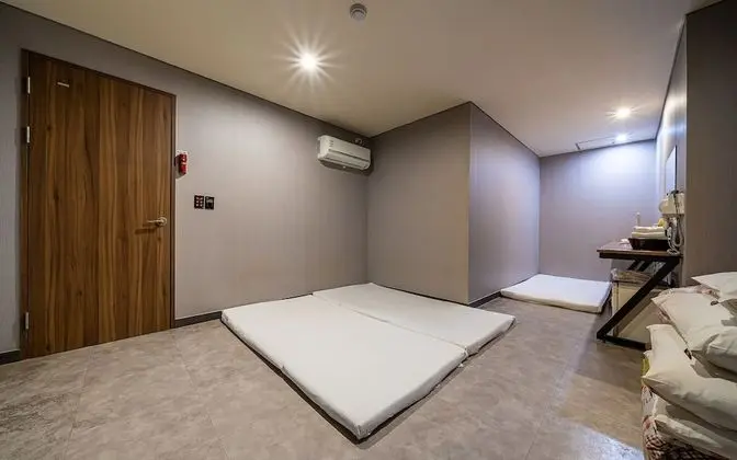 Oda (Ondol Room)