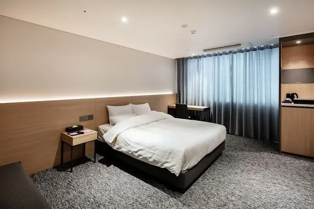 Deluxe Tek Büyük Yataklı Oda