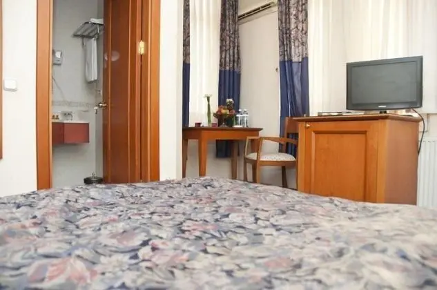 Basic Tek Büyük Yataklı Oda
