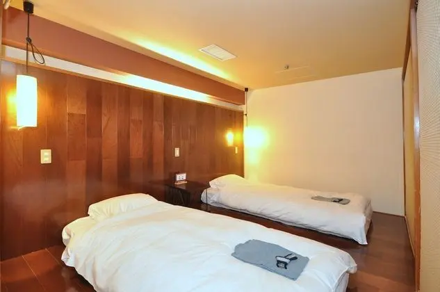 Traditional Oda, Sigara İçilmez (2 Single Beds & 1 Futon)