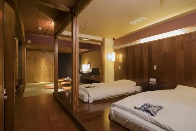 Traditional Oda, Sigara İçilmez (2 Single Beds & 1 Futon)