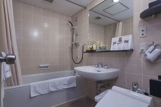 Traditional Oda, Sigara İçilmez (2 Single Beds & 1 Futon)