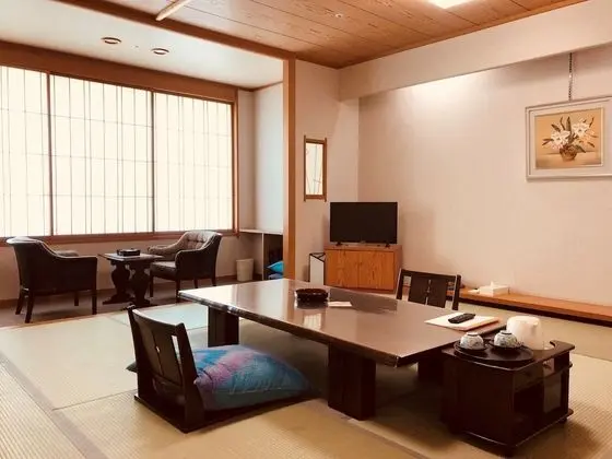 Traditional Oda (Japanese-Style, with Balcony)