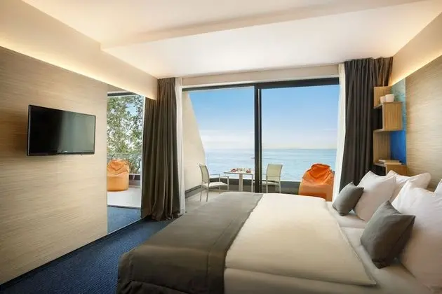 Superior Tek Büyük veya İki Ayrı Yataklı Oda, Balkon, Deniz Manzaralı