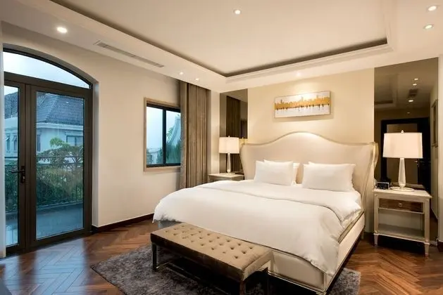 Villa, Göl Manzaralı (Icity Saigon)