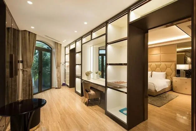 Villa, Göl Manzaralı (Icity Saigon)
