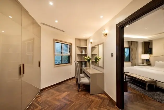 Villa, Göl Manzaralı (Icity Saigon)