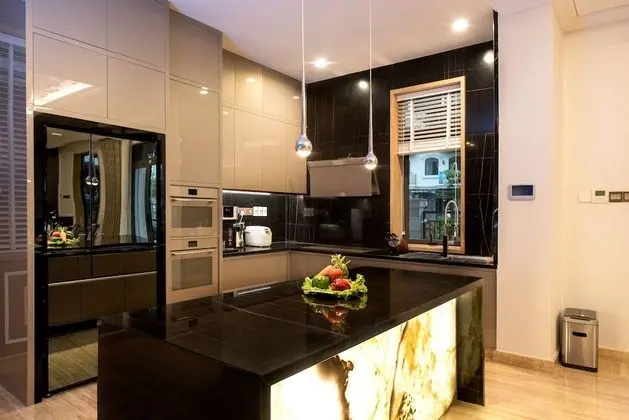 Villa, Göl Manzaralı (Icity Saigon)